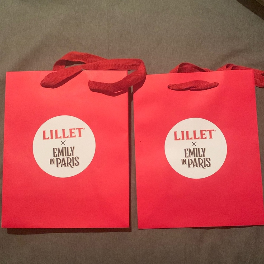 2x RARE Emily in Paris x Lillet Gift Bag